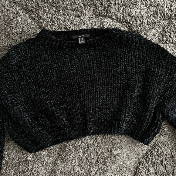 Forever 21 Black Knit Velvet Cropped Long Sleeve Top Size Medium - Picture 2 of 4